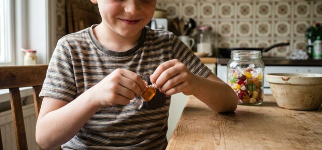 Retour sur les confiseries inoubliables de notre enfance et leurs effets sur notre mémoire gustative Retour sur les confiseries inoubliables de notre enfance et leurs effets sur notre mémoire gustative